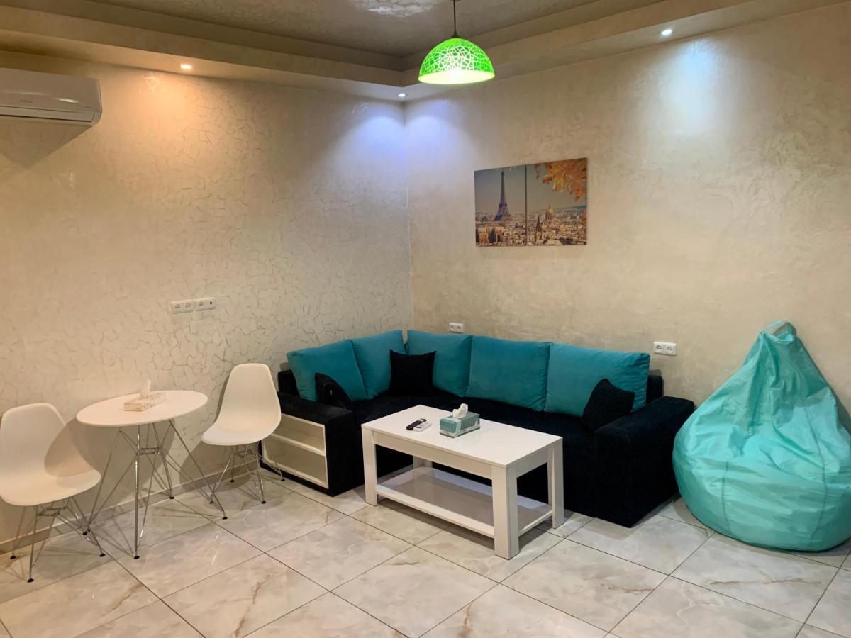 Luxury Apartment With Jacuzzi On Republic Square Ereván Exterior foto